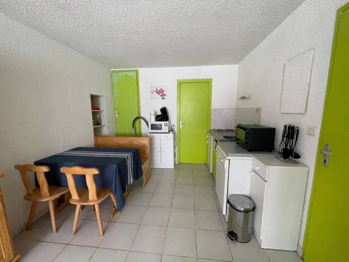 Logement De La Ressource سالين- ليه-بان المظهر الخارجي الصورة